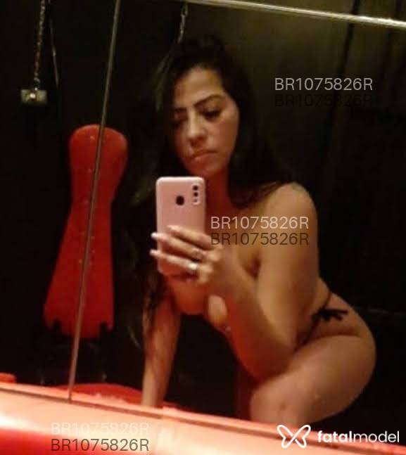 Acompanhante mulher com cabelo castanho de olhos castanhos em Santa Rosa - Jennifer Ferraz
