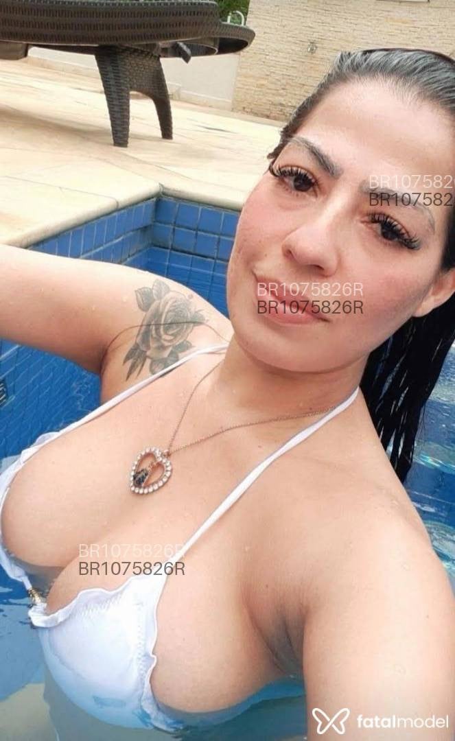 Acompanhante mulher com cabelo castanho de olhos castanhos em Santa Rosa - Jennifer Ferraz