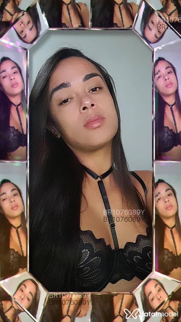 Acompanhante travesti com cabelo castanho de olhos castanhos em Viçosa Acompanhante travesti com cabelo castanho de olhos castanhos em Viçosa - Nicoly