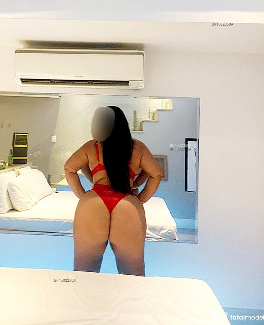 Acompanhante mulher morena (o) de olhos castanhos - Amanda