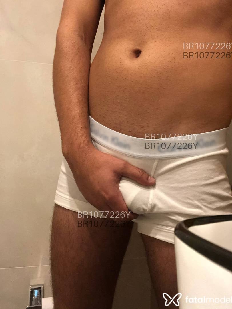 Acompanhante homem com cabelo castanho de olhos mel em Bento Gonçalves Acompanhante homem com cabelo castanho de olhos mel em Bento Gonçalves - Últimos dias