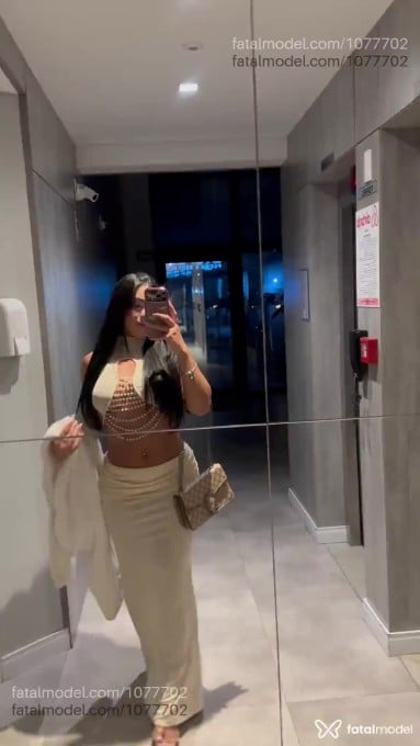 Acompanhante mulher morena (o) de olhos mel em Recife Acompanhante mulher morena (o) de olhos mel em Recife - Nicolle Rayssa