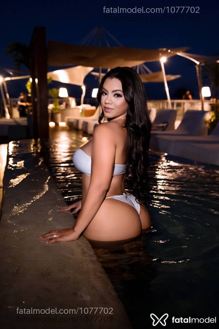 Acompanhante mulher morena (o) de olhos mel - Nicolle Rayssa