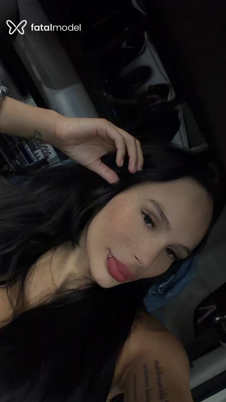 Acompanhante mulher morena (o) de olhos castanhos - Julliana Acompanhante mulher morena (o) de olhos castanhos - Julliana