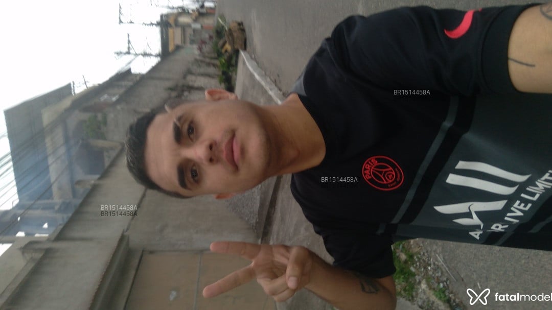 Acompanhante homem com cabelo castanho de olhos castanhos em Rio de Janeiro - Lucas
