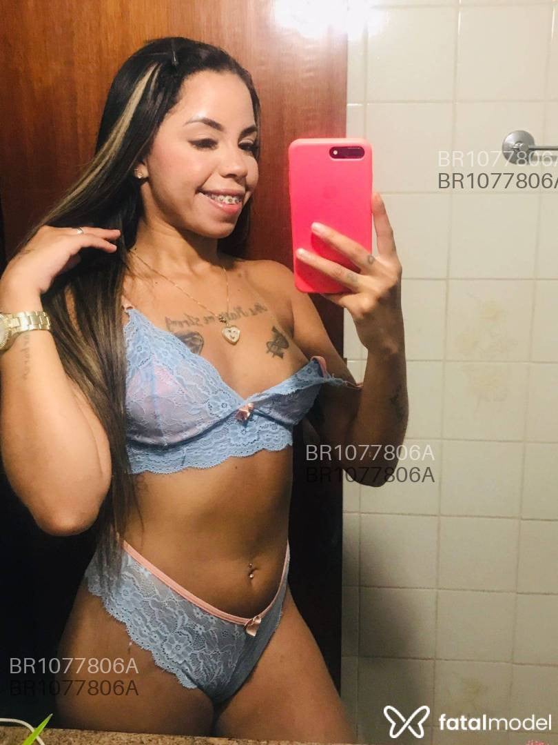 Acompanhante mulher loira (o) de olhos castanhos em Goiânia Acompanhante mulher loira (o) de olhos castanhos em Goiânia - Alice