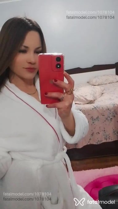 Acompanhante mulher com cabelo castanho de olhos castanhos em Pato Branco Acompanhante mulher com cabelo castanho de olhos castanhos em Pato Branco - Luh