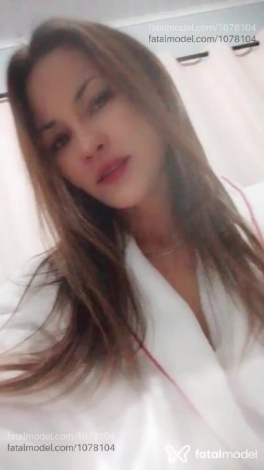 Acompanhante mulher com cabelo castanho de olhos castanhos em Pato Branco Acompanhante mulher com cabelo castanho de olhos castanhos em Pato Branco - Luh