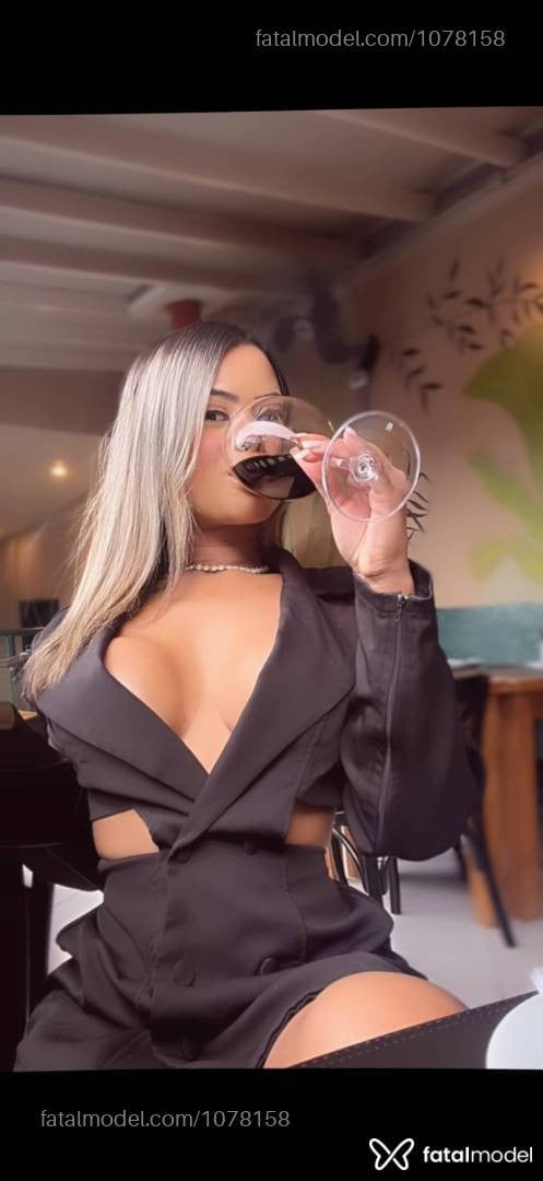 Acompanhante mulher loira (o) de olhos mel em Cabo Frio - Isabela Goulart