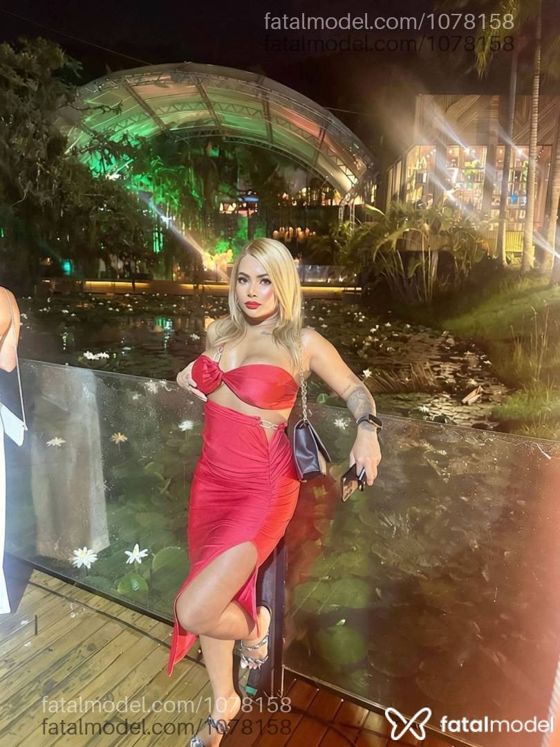 Acompanhante mulher loira (o) de olhos mel - Isabela Goulart