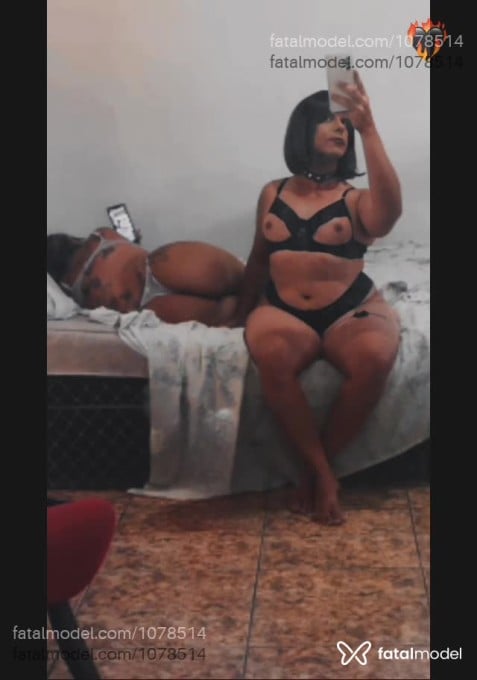 Acompanhante mulher trans com cabelo castanho de olhos castanhos em Macaé - Alicia