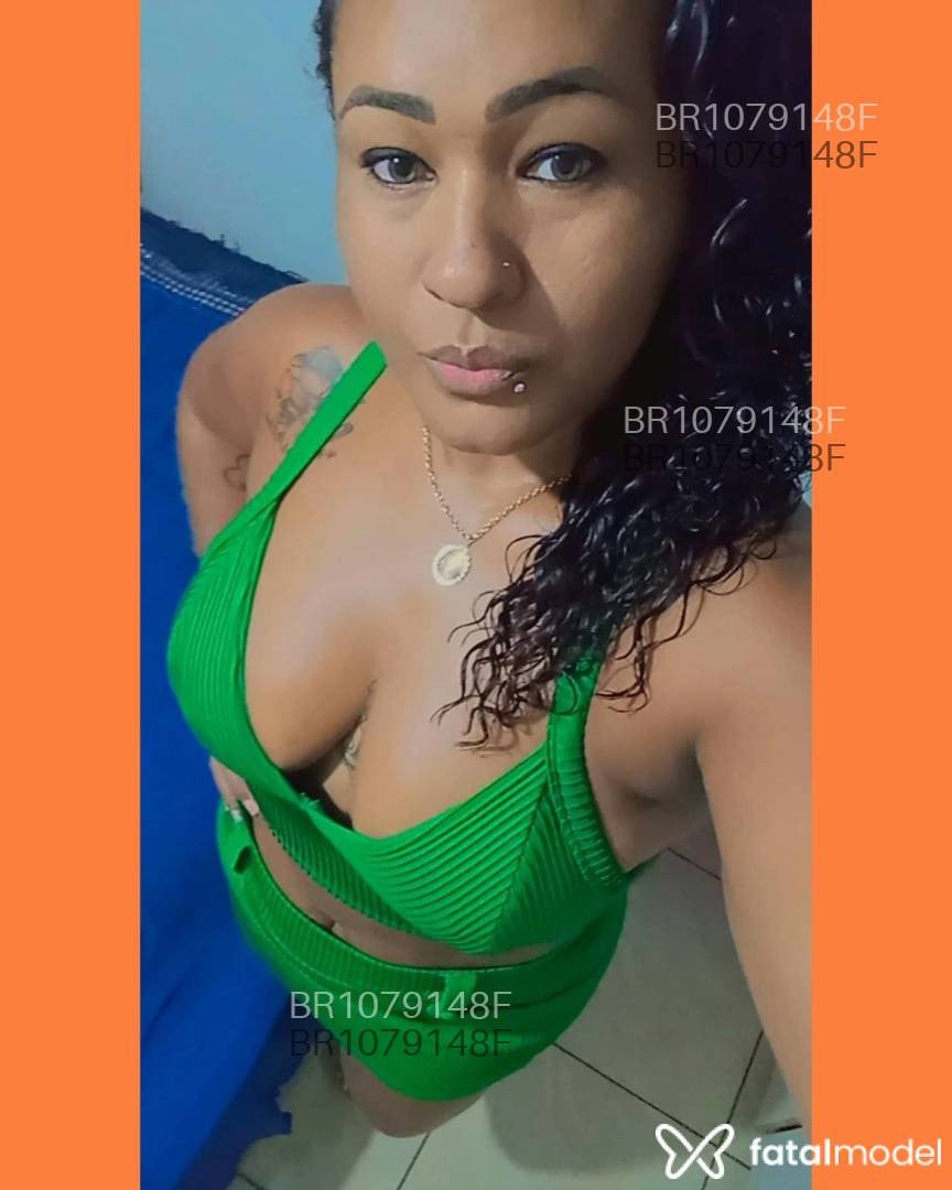 Acompanhante mulher morena (o) de olhos verdes - Drika Nunes