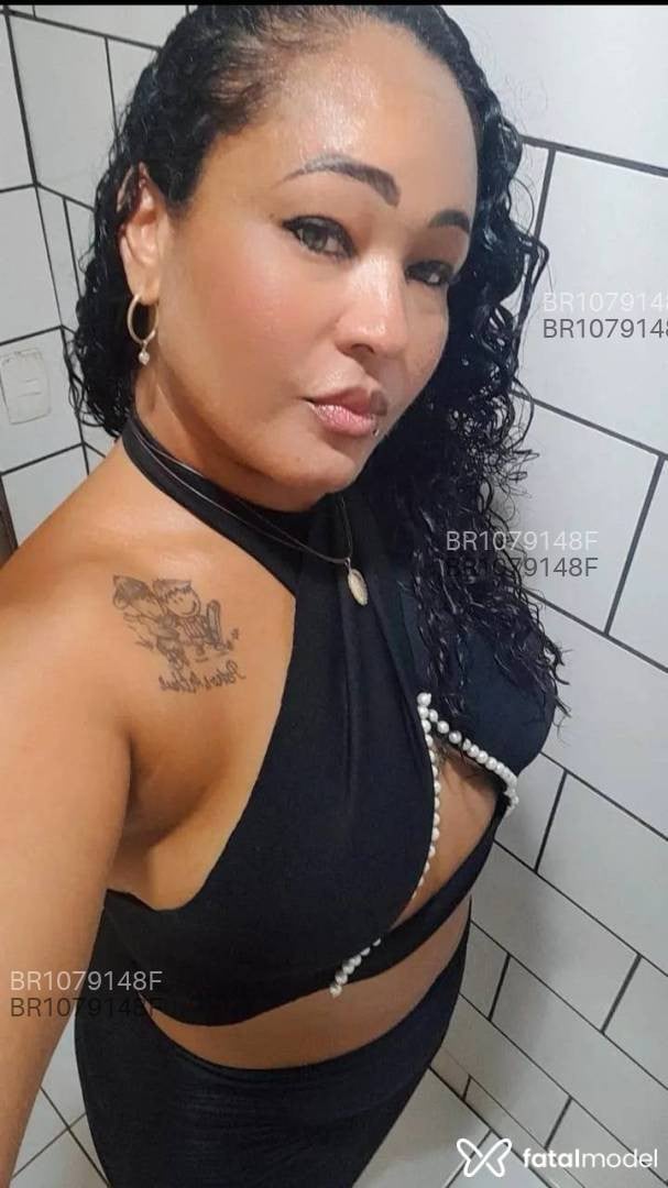 Acompanhante mulher morena (o) de olhos verdes - Drika Nunes