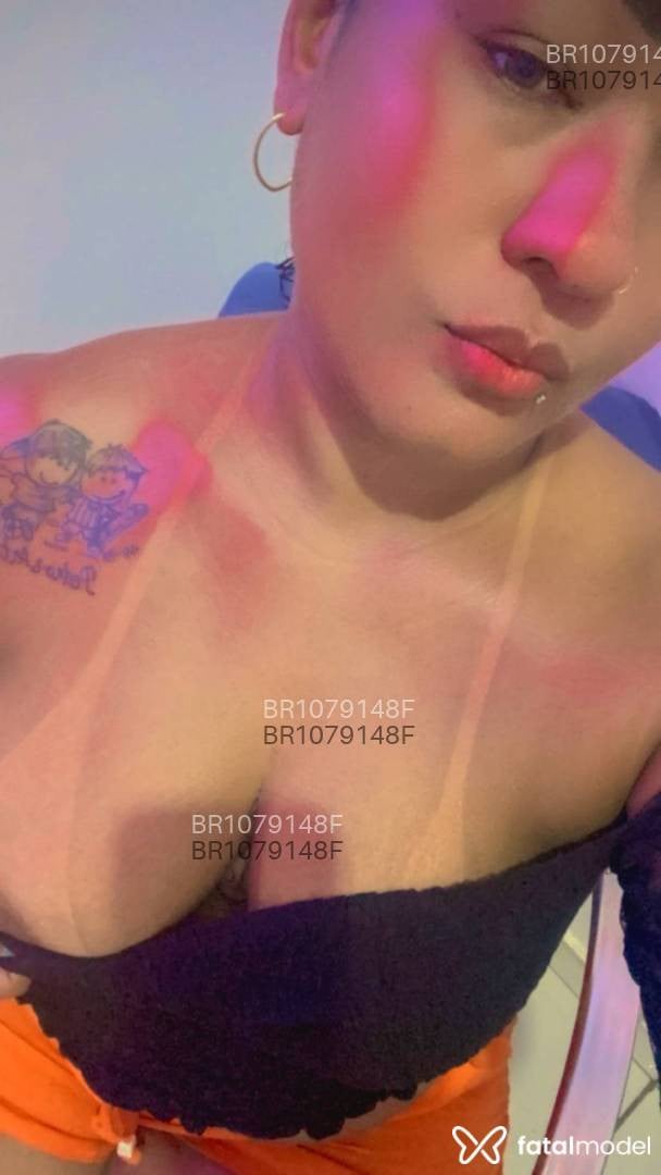 Acompanhante mulher morena (o) de olhos verdes - Drika Nunes