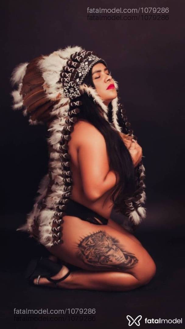 Acompanhante mulher com cabelo castanho de olhos castanhos - MONIKKE SOARES