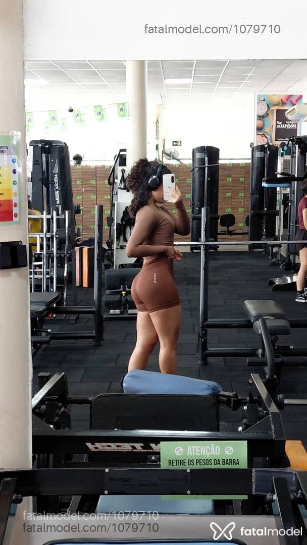 Acompanhante mulher trans morena (o) de olhos castanhos em Santa Maria - Bella Goulart