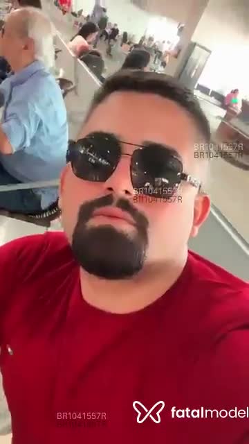 Acompanhante homem morena (o) de olhos castanhos em Tubarão Acompanhante homem morena (o) de olhos castanhos em Tubarão - Manauara BARBADO