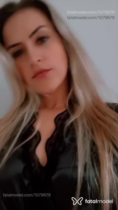 Acompanhante mulher loira (o) de olhos castanhos em Brusque - Isa