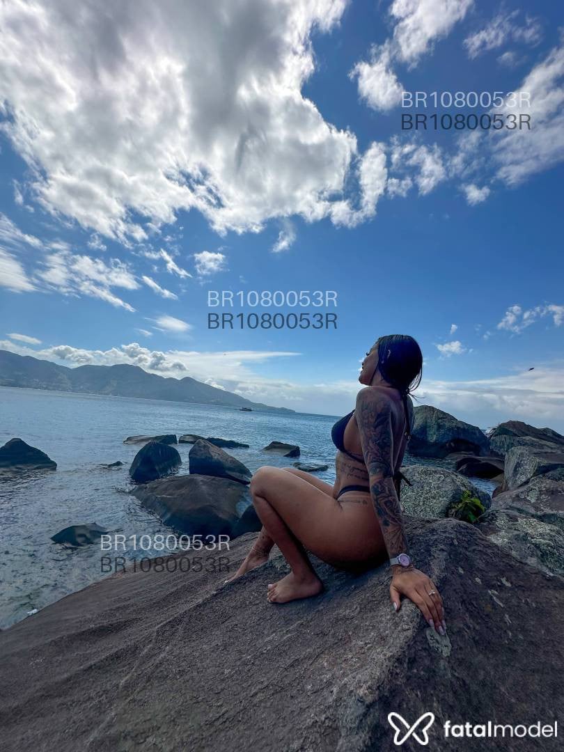 Acompanhante mulher morena (o) de olhos castanhos em Poços de Caldas - Cris Morena