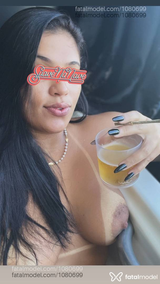 Acompanhante mulher morena (o) de olhos castanhos em Macaé - Rayanne Griff