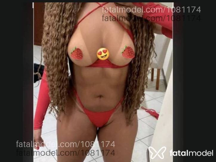 Acompanhante mulher com cabelo castanho de olhos pretos - Iza Kaya