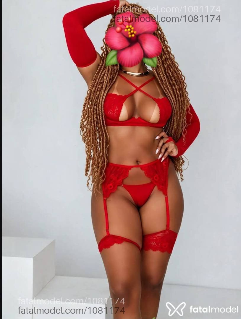 Acompanhante mulher com cabelo castanho de olhos pretos - Iza Kaya