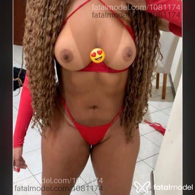Acompanhante mulher com cabelo castanho de olhos pretos - Iza Kaya