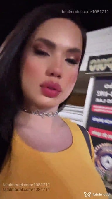 Acompanhante mulher trans com cabelo castanho de olhos castanhos em Barbacena - Mirella Prado