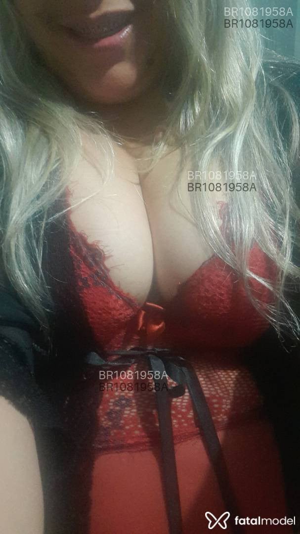 Acompanhante mulher loira (o) de olhos castanhos em Bento Gonçalves Acompanhante mulher loira (o) de olhos castanhos em Bento Gonçalves - Erika