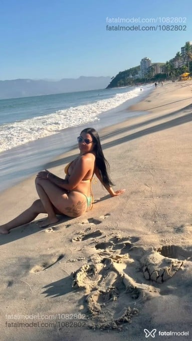 Acompanhante mulher morena (o) de olhos castanhos - Yasmin Lopes Acompanhante mulher morena (o) de olhos castanhos - Yasmin Lopes