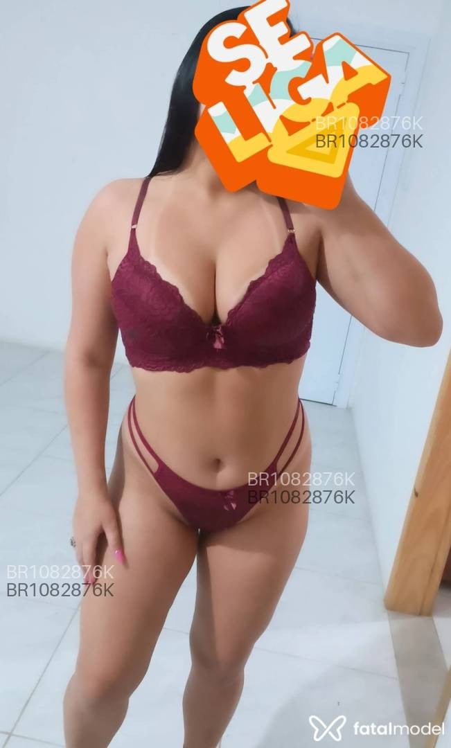 Acompanhante mulher morena (o) de olhos mel em Tramandaí Acompanhante mulher morena (o) de olhos mel em Tramandaí - Marie