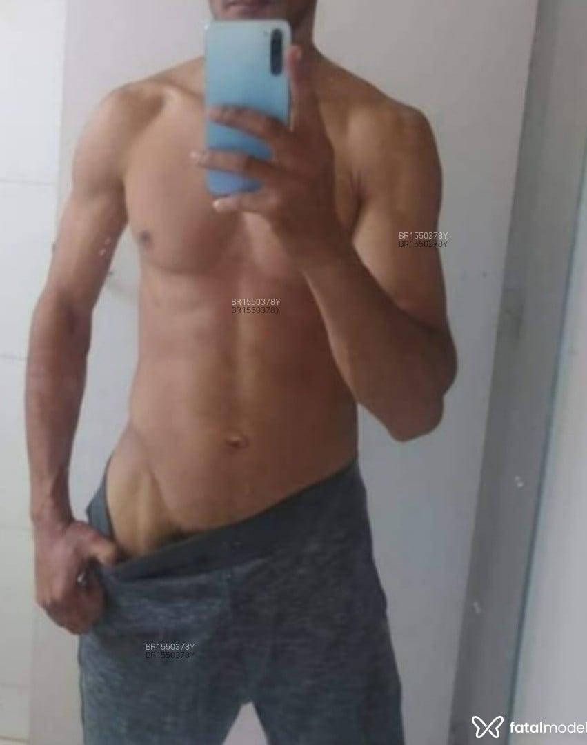 Acompanhante homem com cabelo castanho de olhos castanhos em Avaré Acompanhante homem com cabelo castanho de olhos castanhos em Avaré - Moren