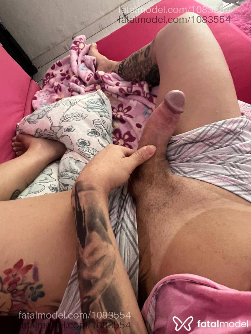 Acompanhante travesti loira (o) de olhos mel - Allana Marques
