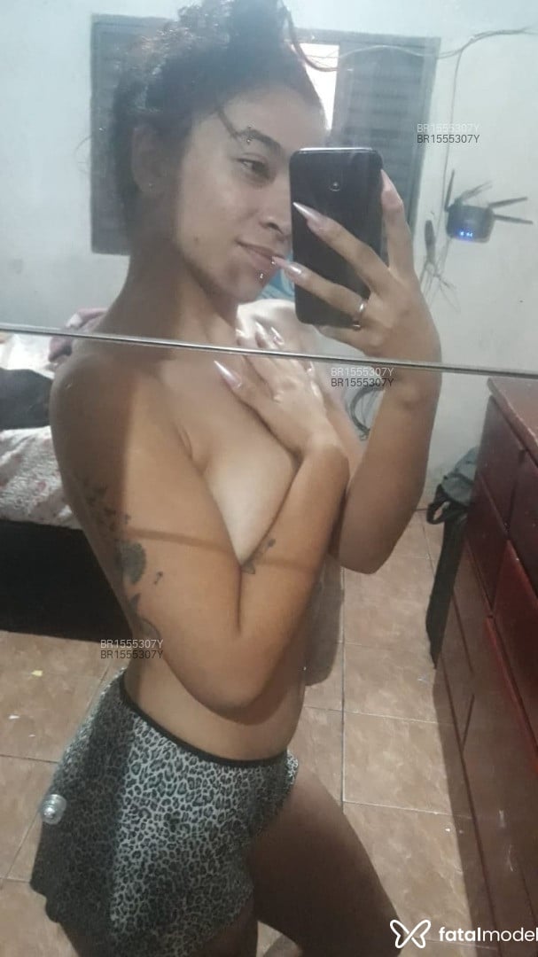 Acompanhante mulher com cabelo castanho de olhos castanhos em Guaratinguetá Acompanhante mulher com cabelo castanho de olhos castanhos em Guaratinguetá - Joice lima