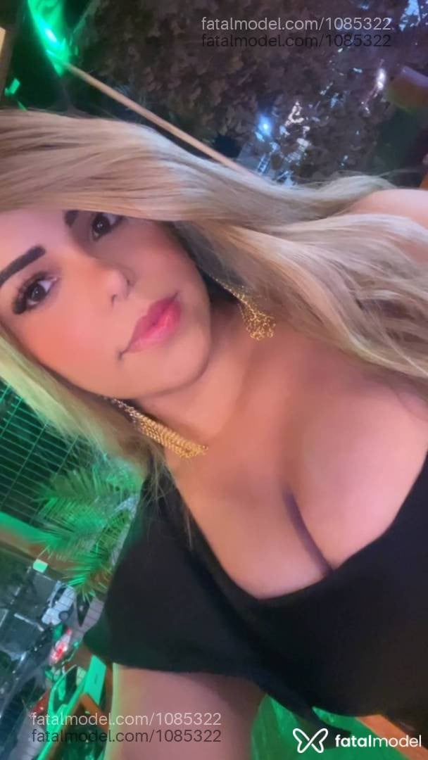 Acompanhante mulher loira (o) de olhos castanhos - Cris Fontenelle