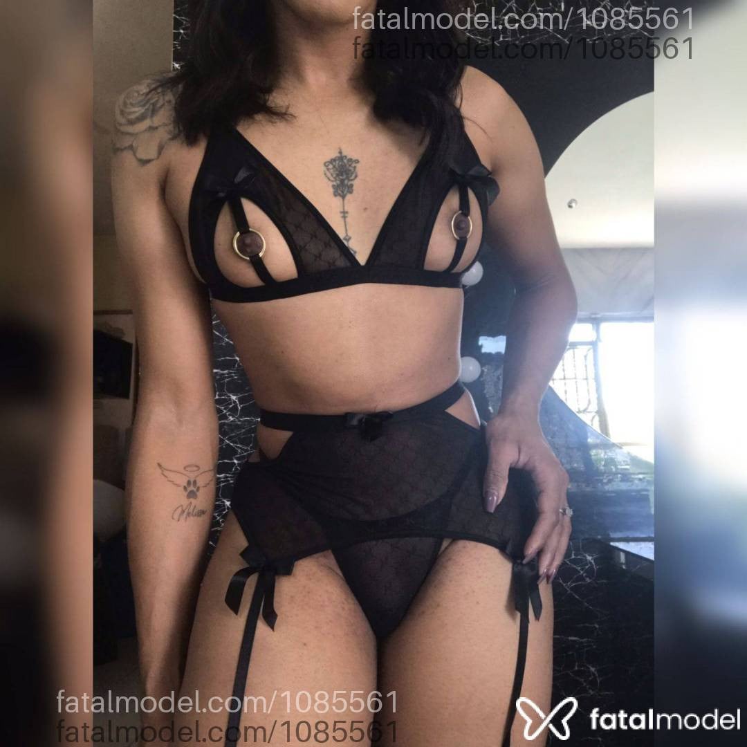 Acompanhante travesti morena (o) de olhos castanhos - Myrella Pereira