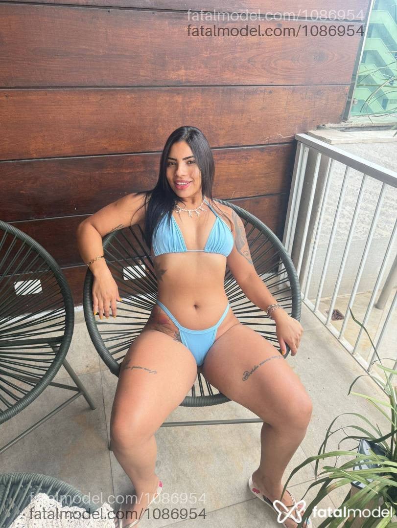 Acompanhante mulher com cabelo castanho de olhos castanhos - Isadora