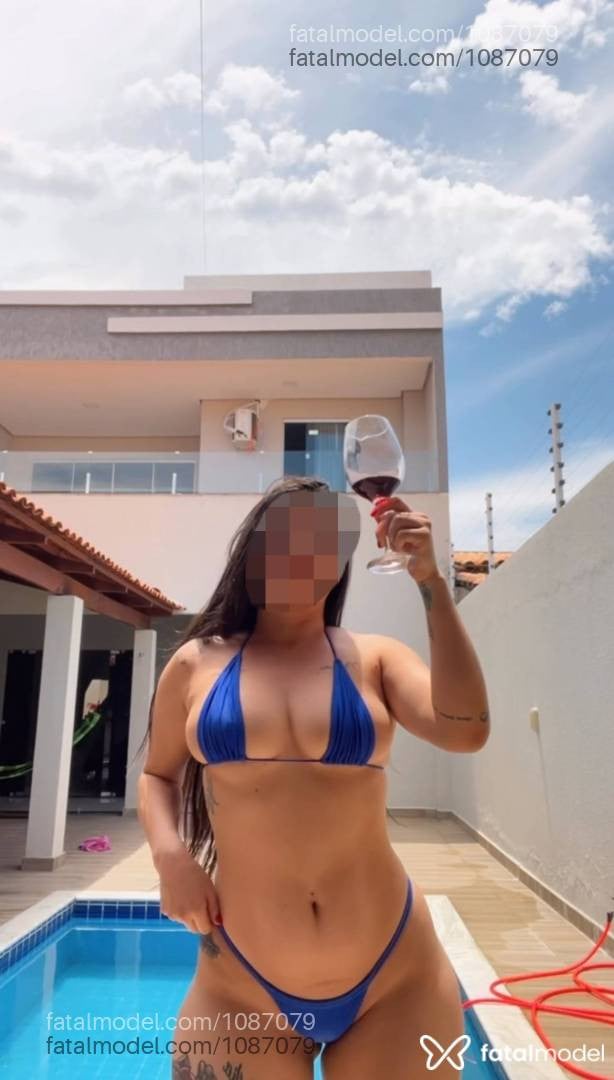 Acompanhante mulher com cabelo castanho de olhos castanhos em Foz do Iguaçu Acompanhante mulher com cabelo castanho de olhos castanhos em Foz do Iguaçu - Anne