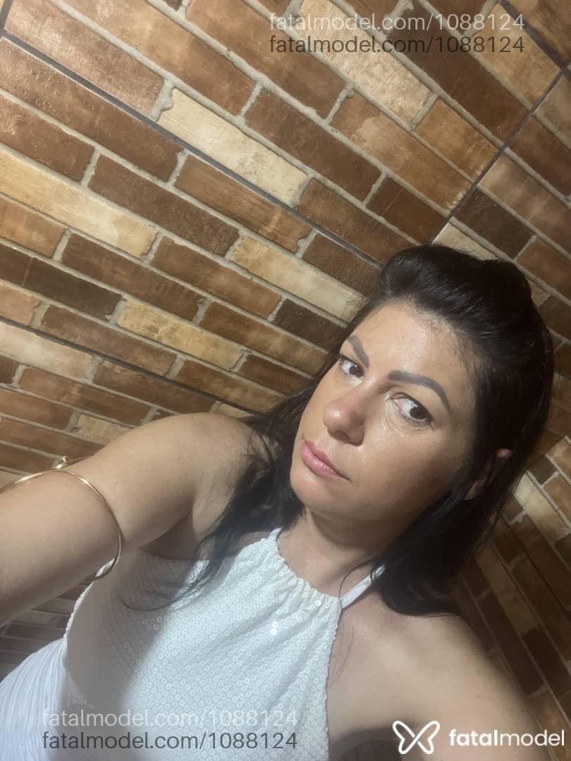 Acompanhante mulher morena (o) de olhos castanhos - Rafaela Acompanhante mulher morena (o) de olhos castanhos - Rafaela
