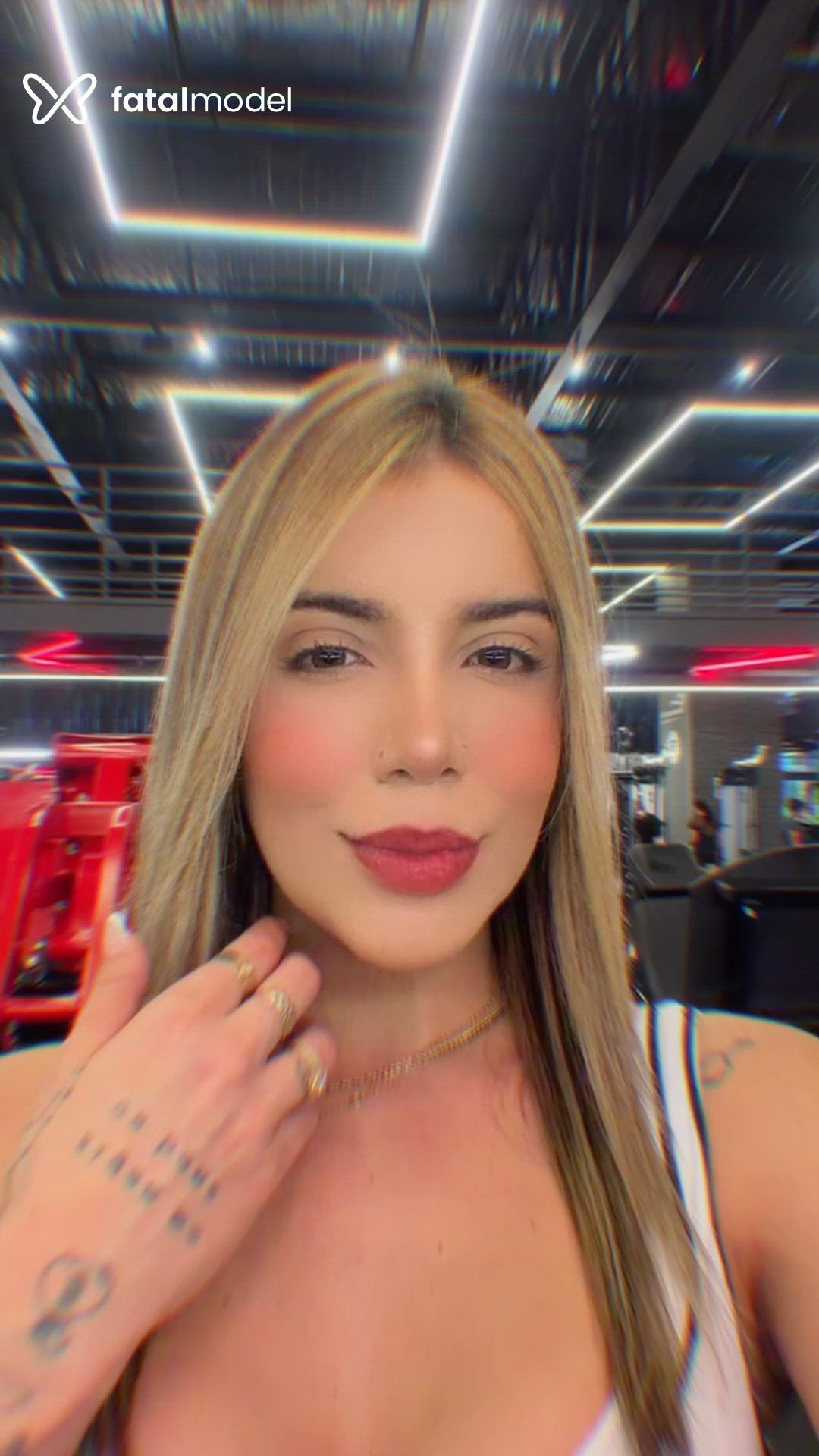 Acompanhante mulher loira (o) de olhos castanhos em Uberlândia - Angelica