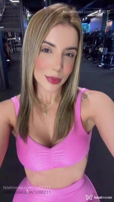 Acompanhante mulher loira (o) de olhos castanhos em Uberlândia - Angelica
