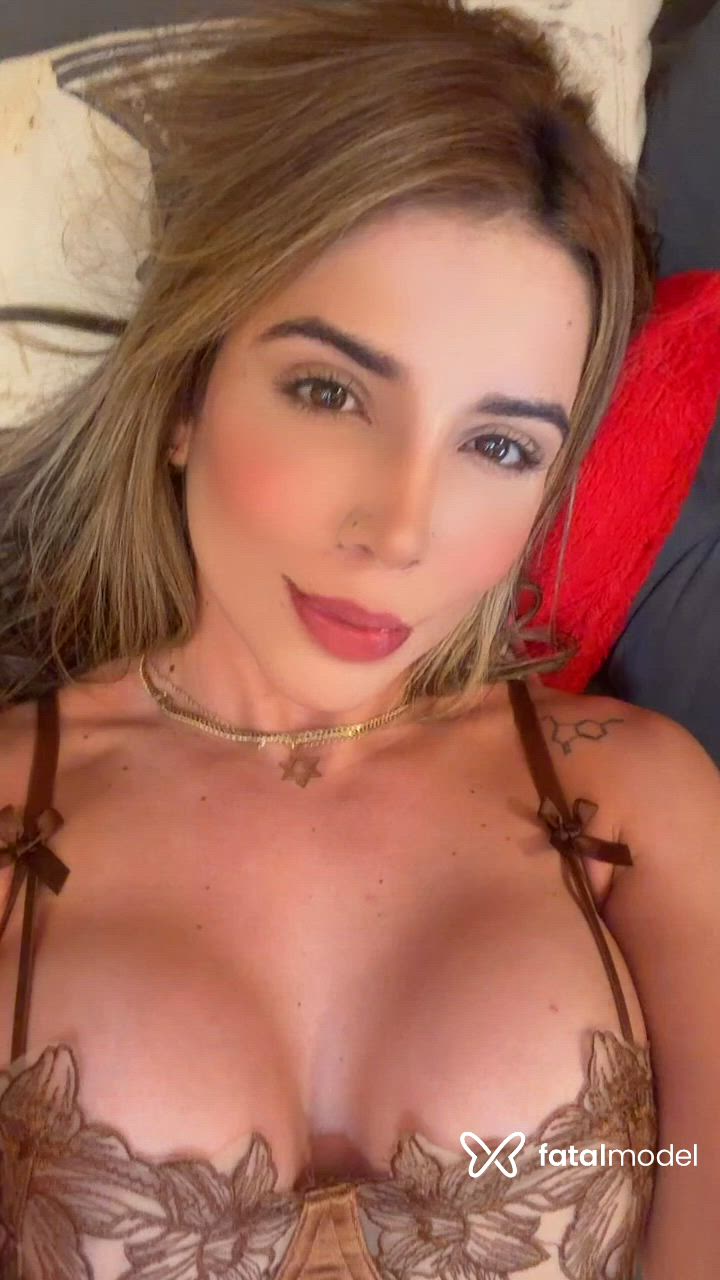 Acompanhante mulher loira (o) de olhos castanhos - Angelica Acompanhante mulher loira (o) de olhos castanhos - Angelica