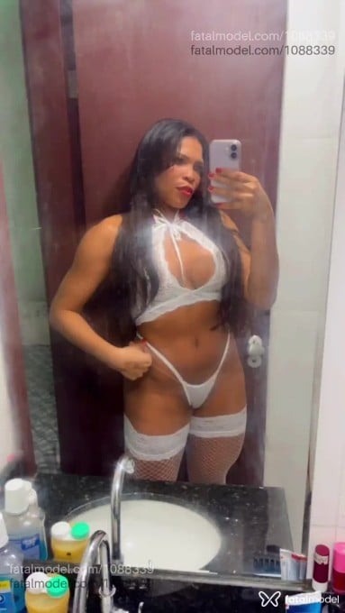 Acompanhante mulher morena (o) de olhos pretos em Brasília Acompanhante mulher morena (o) de olhos pretos em Brasília - Lanny