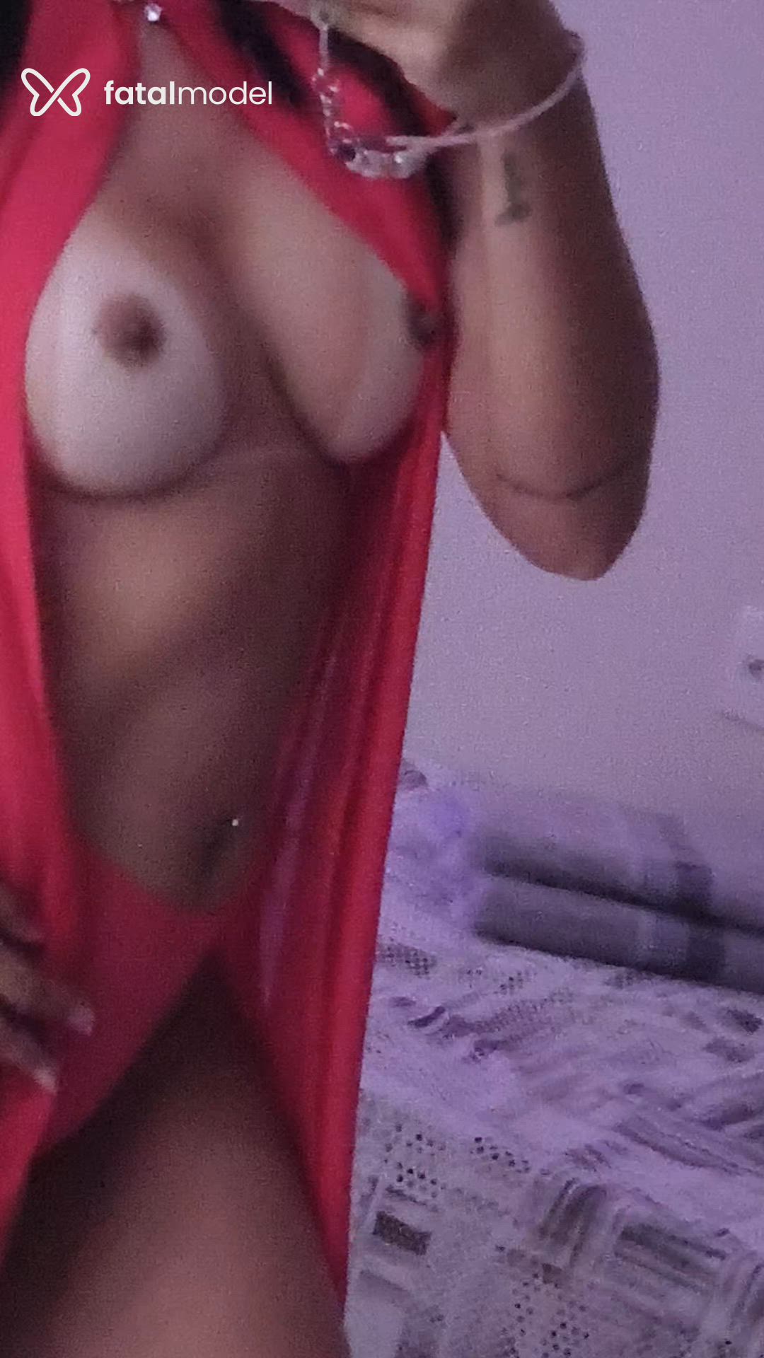 Acompanhante mulher morena (o) de olhos castanhos - Ana