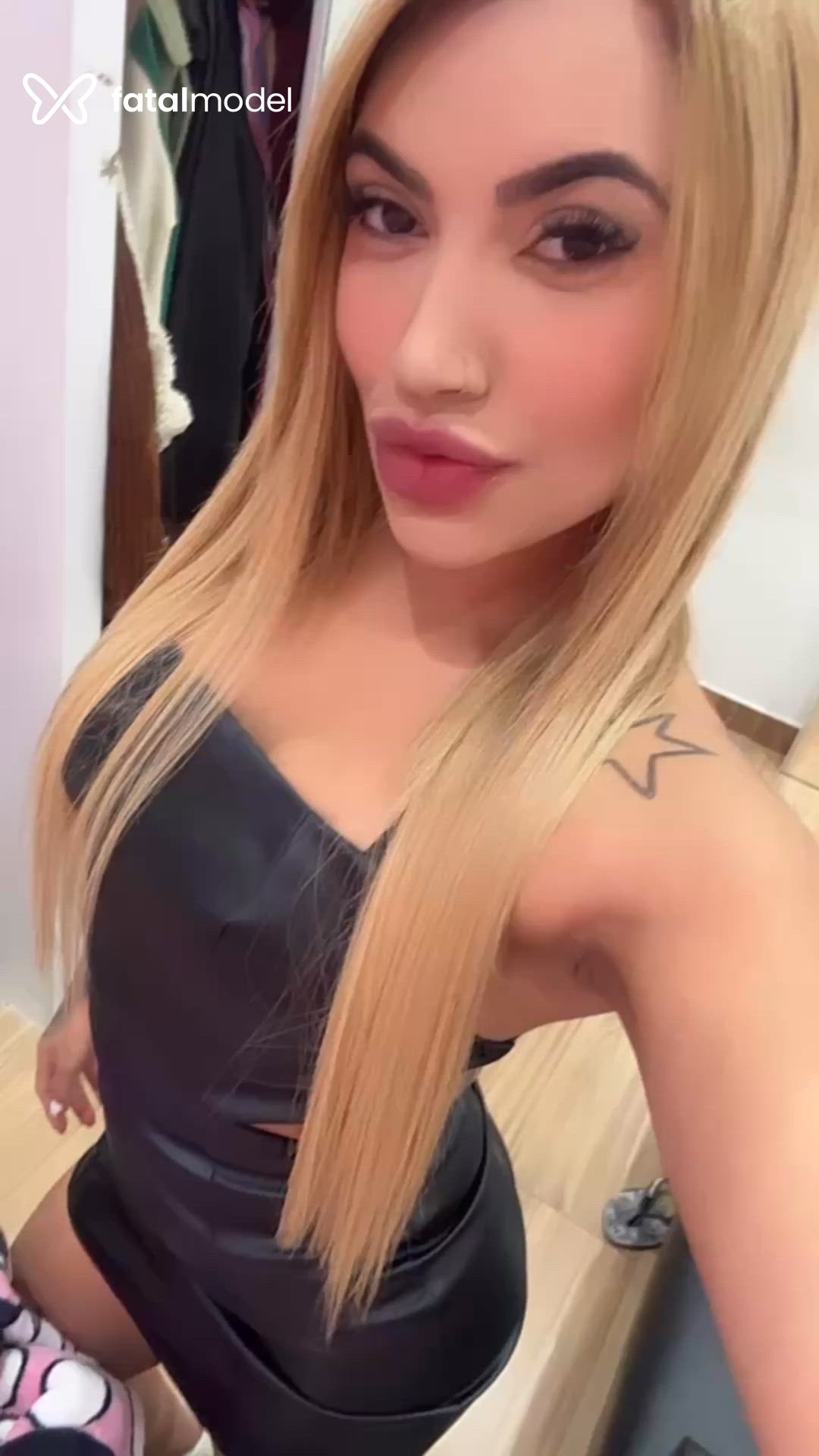 Acompanhante mulher loira (o) de olhos castanhos em Marília - Carol