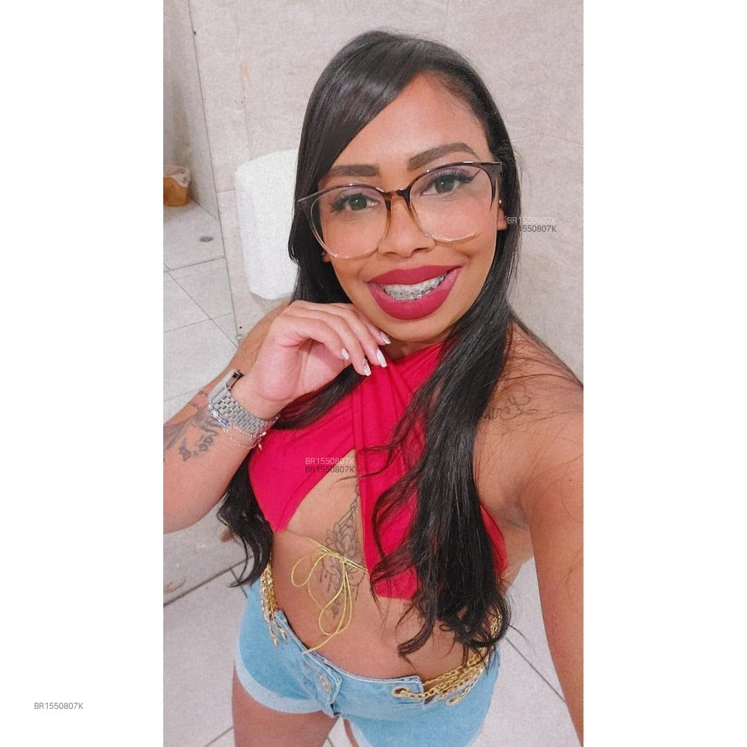 Acompanhante mulher morena (o) de olhos castanhos em Bauru - REBECA