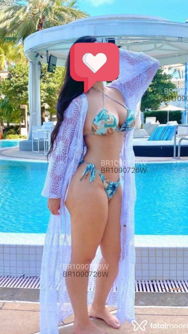 Acompanhante mulher com cabelo castanho de olhos castanhos em Porto Seguro Acompanhante mulher com cabelo castanho de olhos castanhos em Porto Seguro - Poucos horários