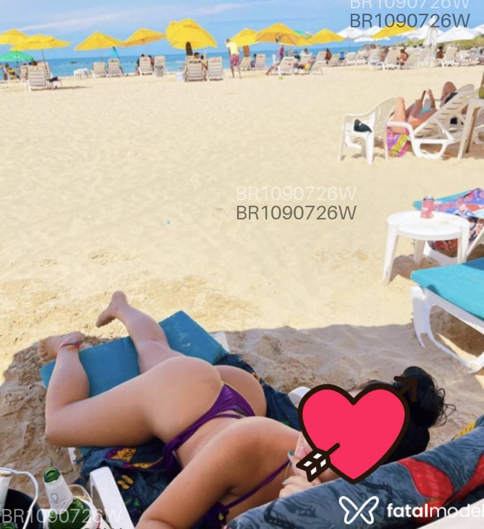 Acompanhante mulher com cabelo castanho de olhos castanhos em Porto Seguro Acompanhante mulher com cabelo castanho de olhos castanhos em Porto Seguro - Poucos horários