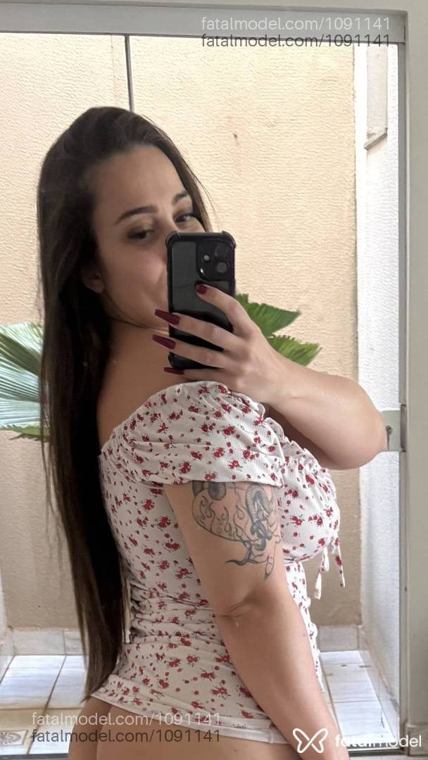 Acompanhante mulher loira (o) de olhos mel - Paolla Gouvea