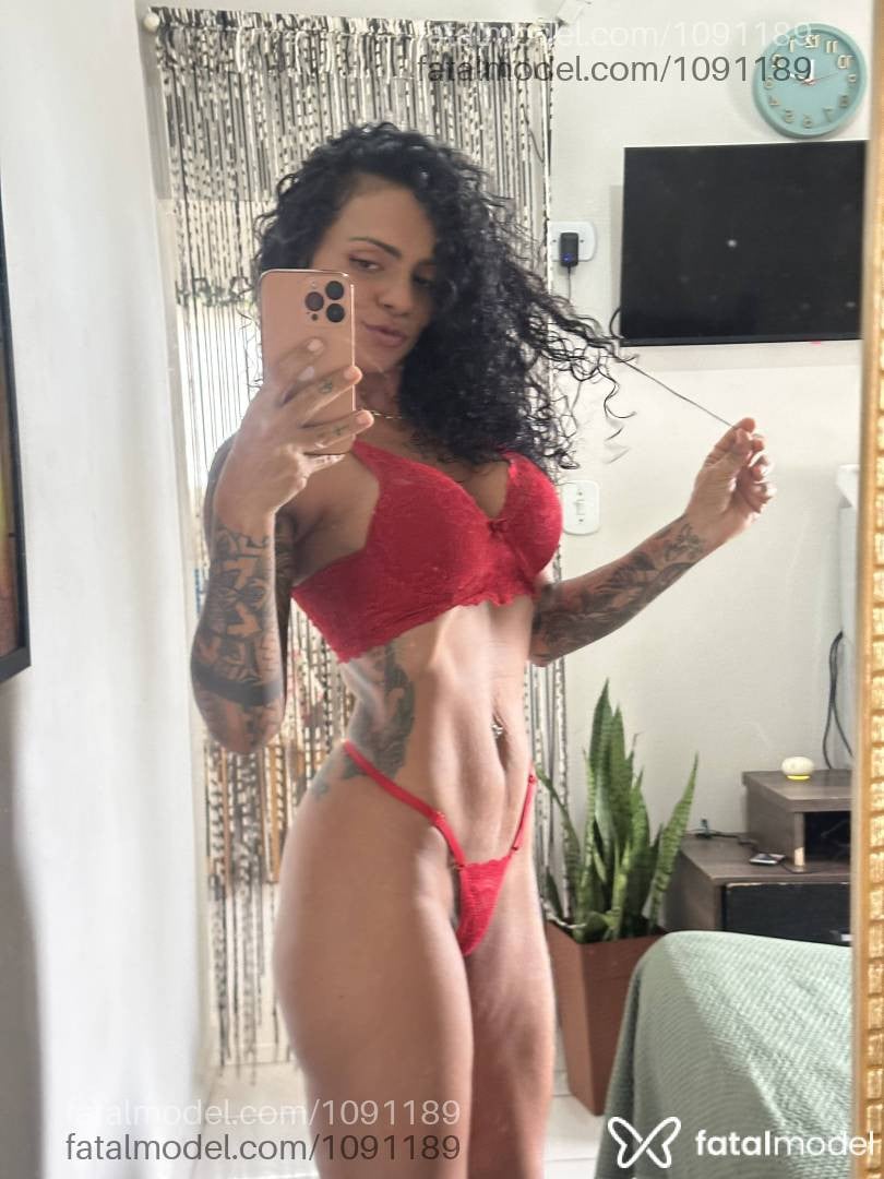Acompanhante mulher morena (o) de olhos castanhos - Katherine Luz